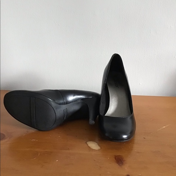 Black Pump - Picture 3 of 3